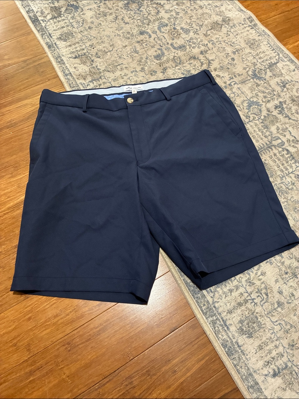 Peter Millar Men's Navy Performance Golf Shorts - Classic Stretch - size 34